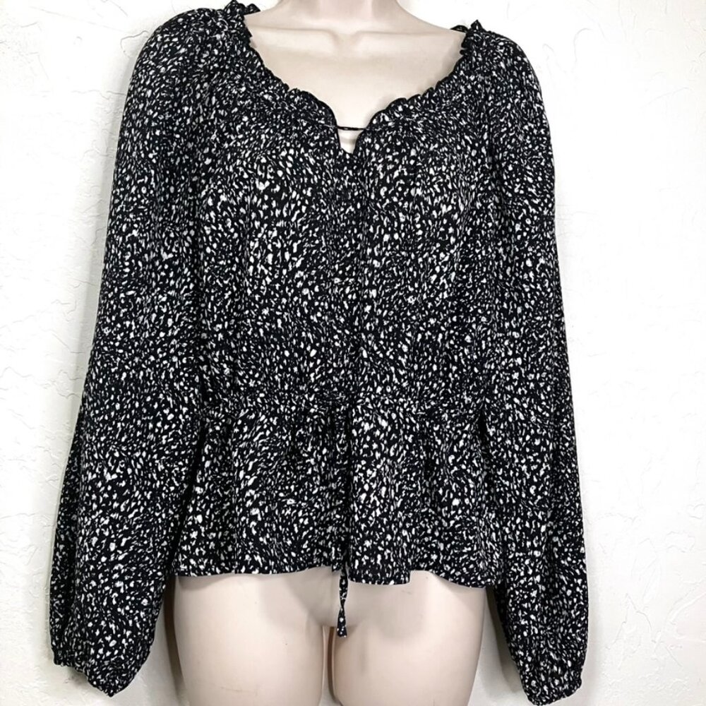 Universal Thread Black & White Boho Peplum Blouse – Women’s Small
